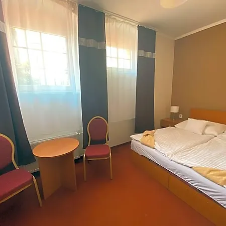 Szálloda Cerny Orel Žatec